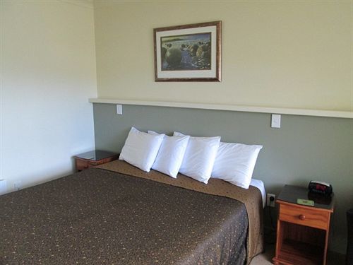 Shortland Court 4*